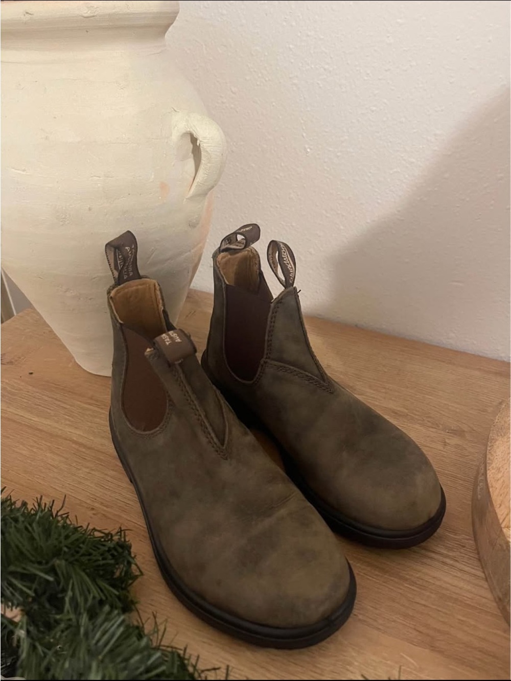 Blundstone boots kids sz 2